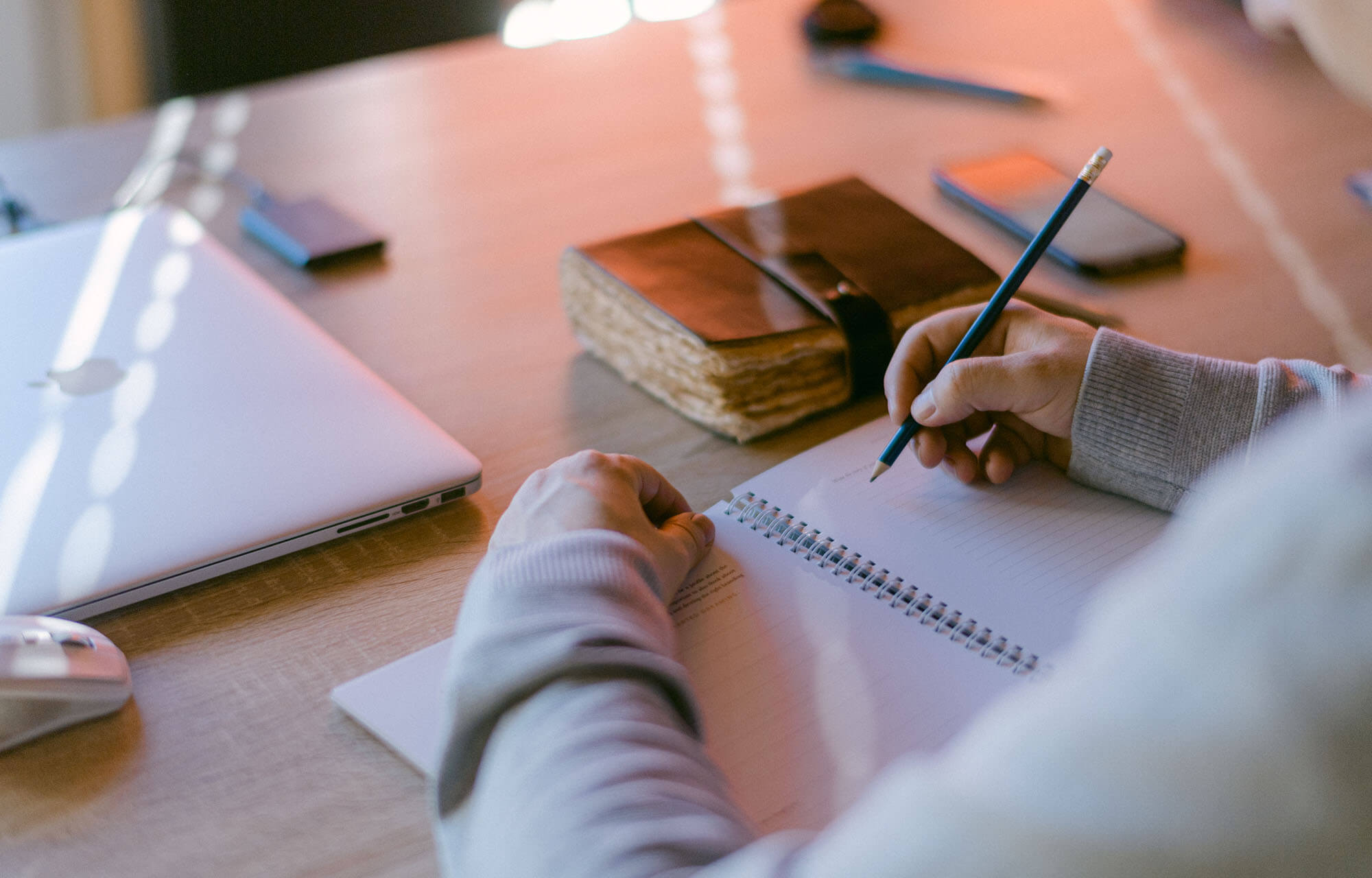 + 100 articles d'introduction, concepts de base et extraits d'études de cas